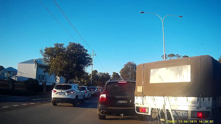 Pushy Driver learns a hard lesson - Perth W.A