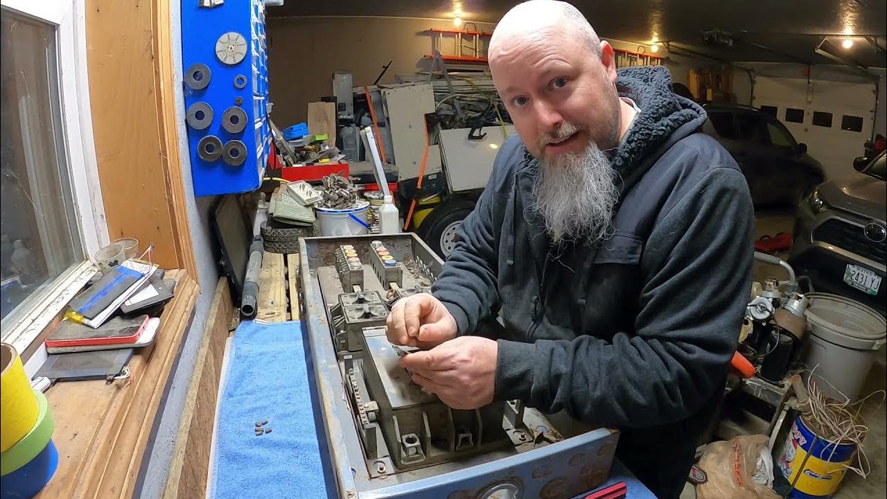 CASUALLY SCRAPPING OUT A FUSE BOX YouTube