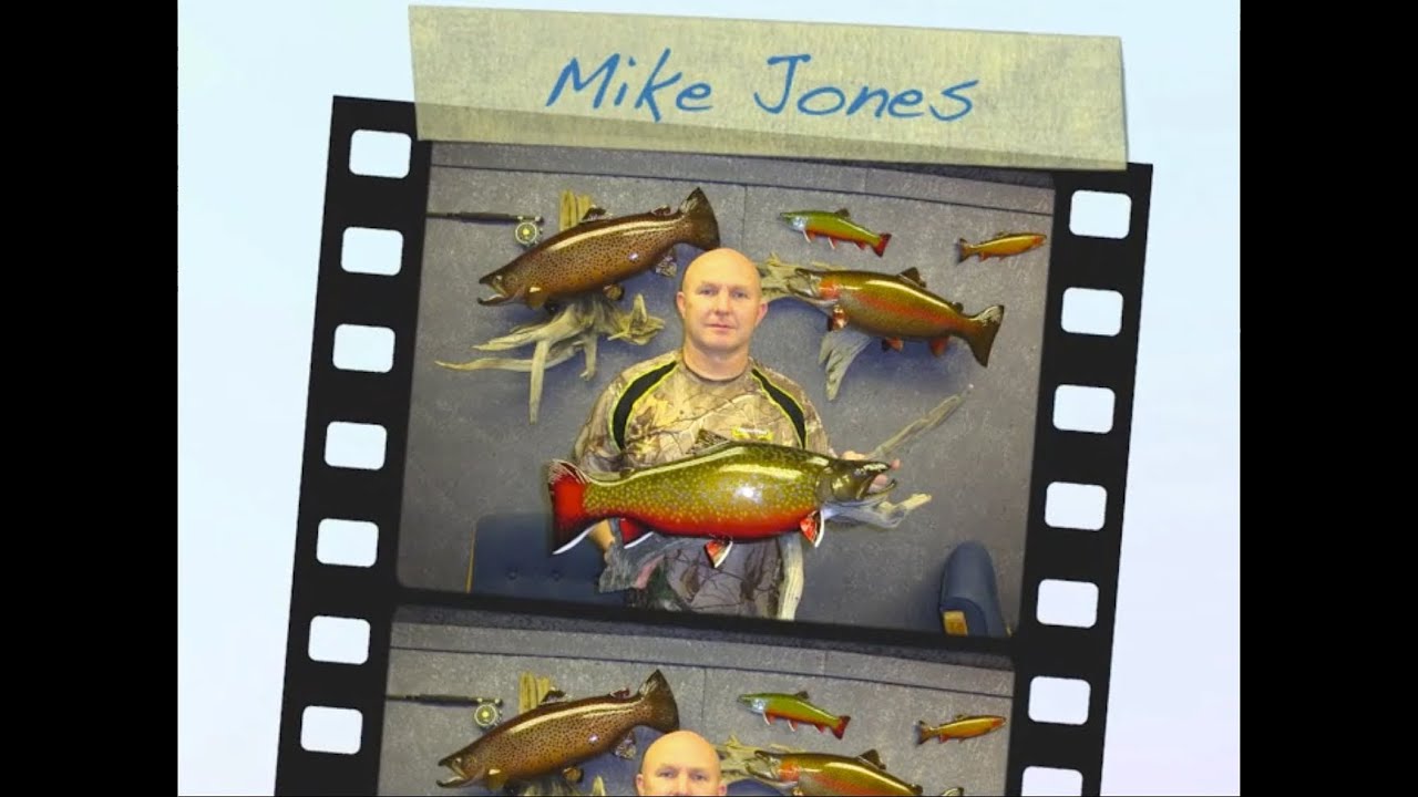 Mike Jones, der Fischschnitzer