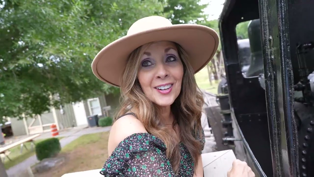 Fun visit to Townsend Tn Fall Season | Trailhead Steak & Trout was Great!