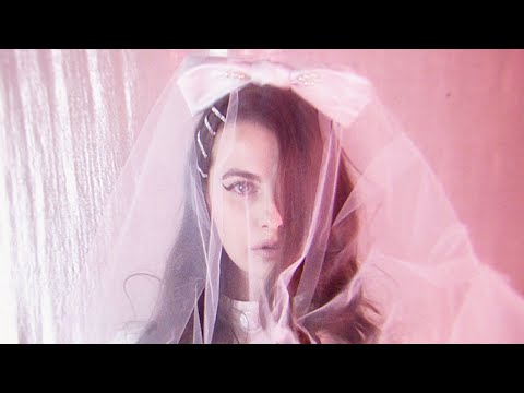 Lara Snow - Butter Knife music video