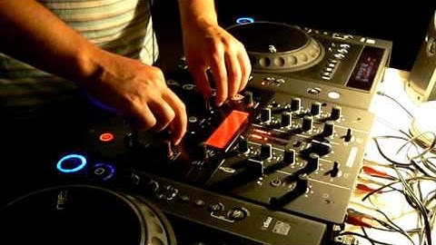 2 x Reloop RMP-1 Mk2 + IQ2 USB - Mixed by Michel Blanco (aka B-Sound)