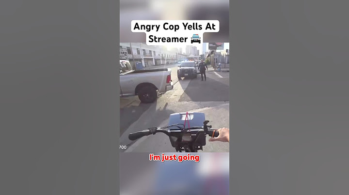 CRAZY COP YELLS AT TWITCH STREAMER!