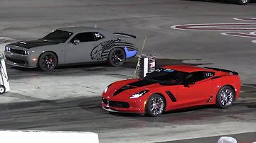 Hellcat vs Z06 Corvette - drag racing