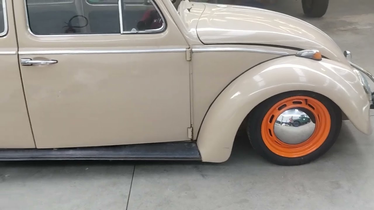 Fusca 1970 rebaixado com teto solar rodas tala 8