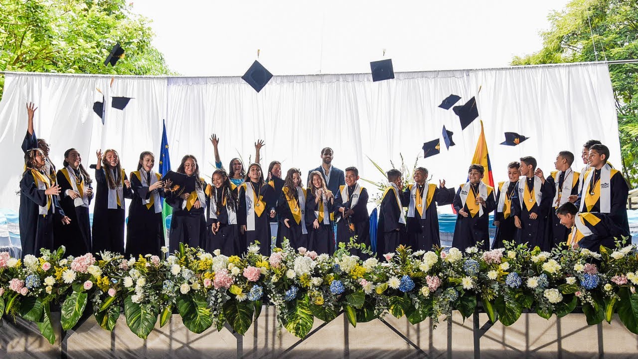 Ceremonia de Graduación Grado Quinto Liceo La Enseñanza - YouTube