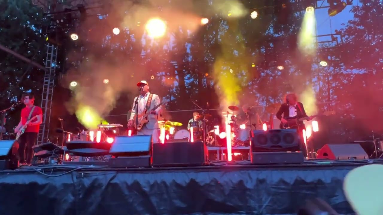 Modest Mouse - Float On - Sep 11, 2025 - Edgefield - Portland, OR