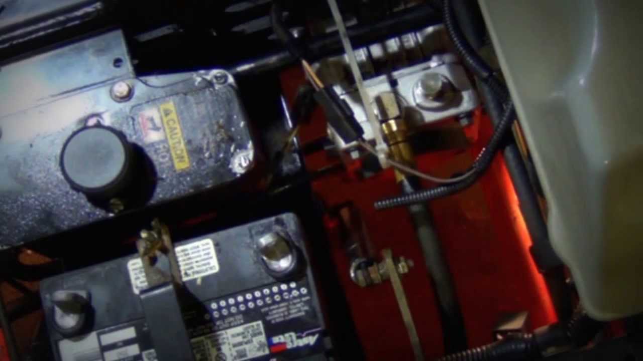 How To Remove A Hydraulic Pump From An Exmark Lazer Z - YouTube