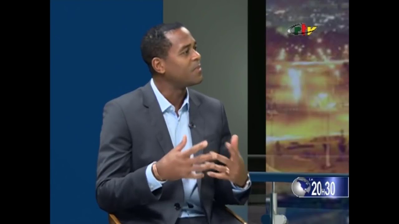 CRTV Journal de 20H30 Présenté par Romuald NTCHUISSEU