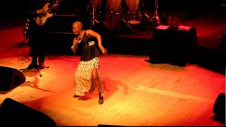 Watch Angelique Kidjo Arouna video