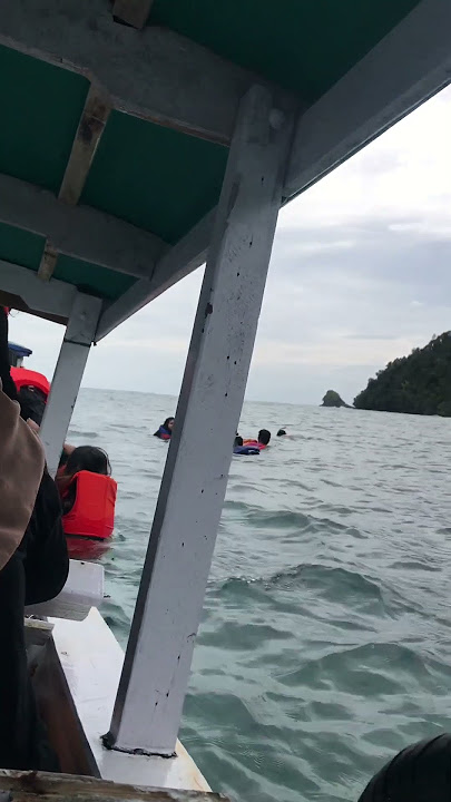 Mandeh Island Tourism (Rahma Tabdila_2232011)