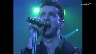 Depeche Mode - World In My Eyes - Deutschlandhalle, Berlin, Germany -  01/11/1990 (snippet)