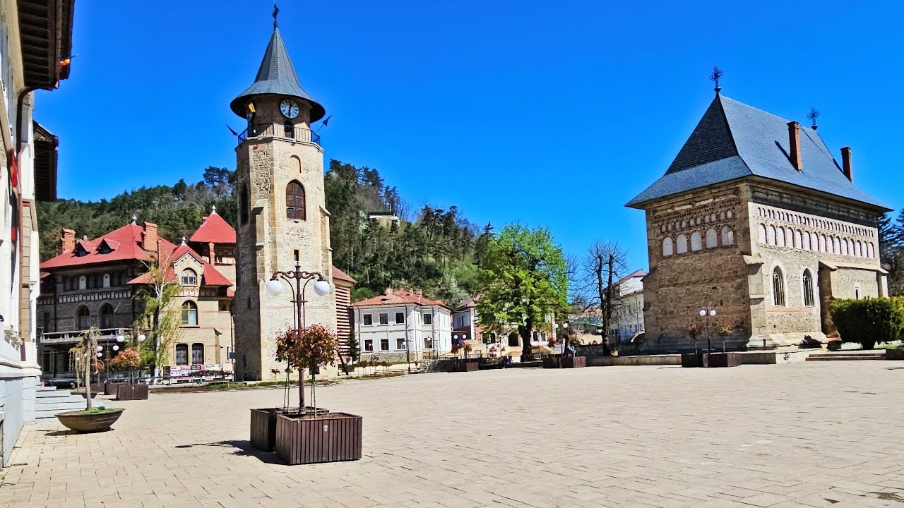 Centrul orașului Piatra Neamț: Curtea Domnească