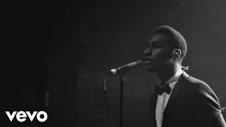 Leon Bridges - Lisa Sawyer (Live For Hunger Tv)