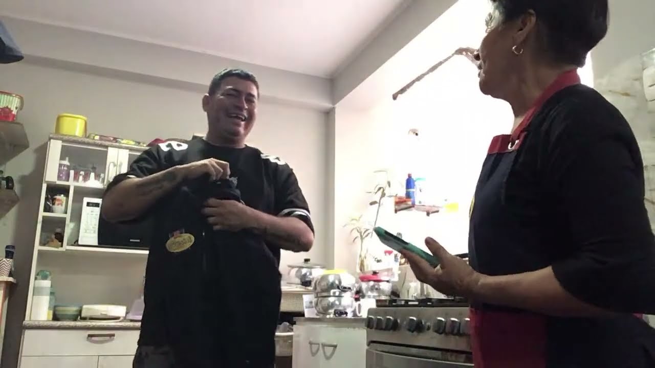 CHINO RISAS Y CHACHI LLEGAN  POR EL DIA DEL TRABAJADOR