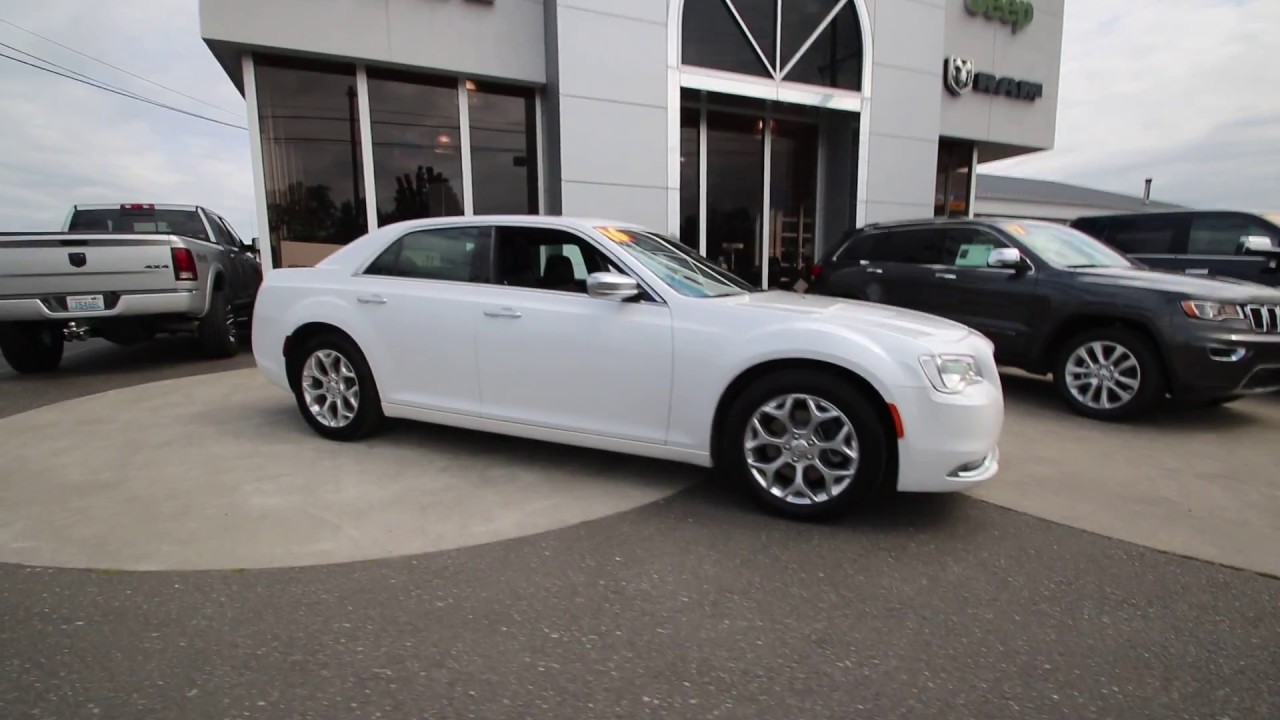 Chrysler 300c white