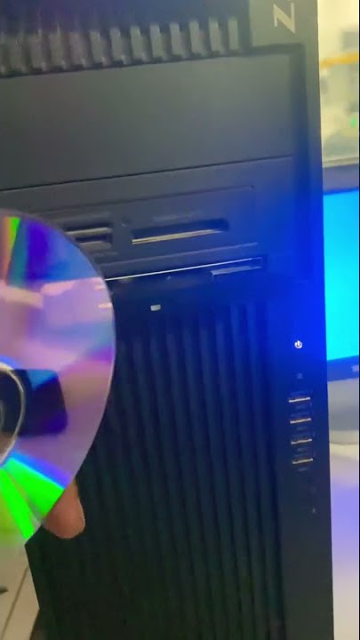 How to load a CD in computer