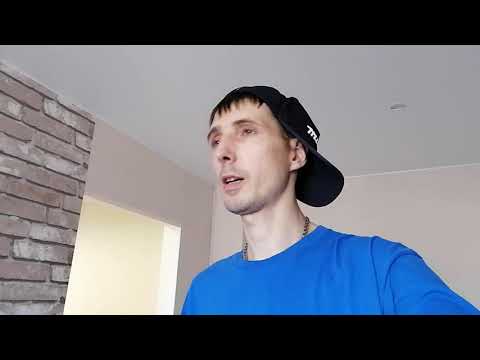 Отмываем клей с обоев.
