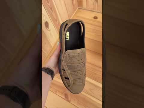 Чоловічі шкіряні літні сандалі оливкові Leon 62, видео 1