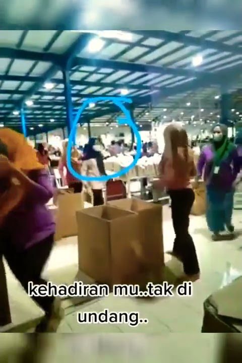 VIRAL PENAMPAKAN 2 KUNTILANAK DI PABRIK SEPATU !!!