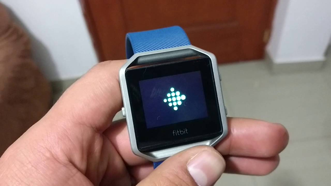 fitbit blaze frozen screen