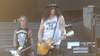 Video thumbnail of ""Slash Guitar Riff" Slash@Hersheypark PA Stadium 8/13/17"