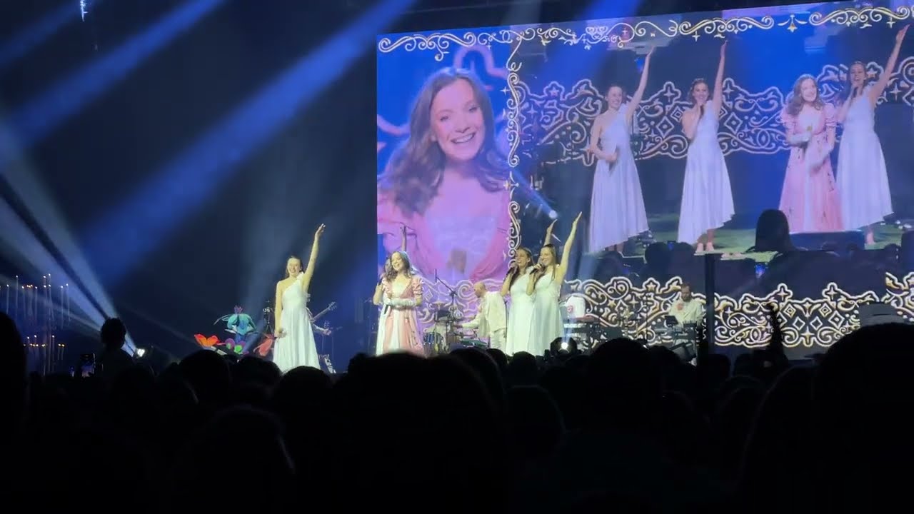 sanah & Kwiat Jabłoni - Szary świat (Live Warszawa 2024)