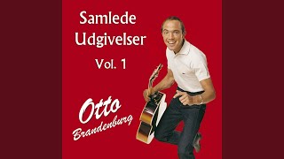 Video thumbnail of "Otto Brandenburg - Når En Sailor Går I Land"