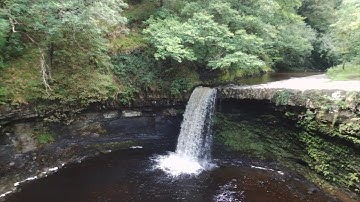 PARROT BEBOP 2 - Flight at the waterfalls