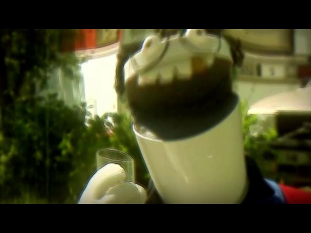 Benny Rasmussen // Vil Du Ha' Et Glas Vand? (Earrape) - YouTube