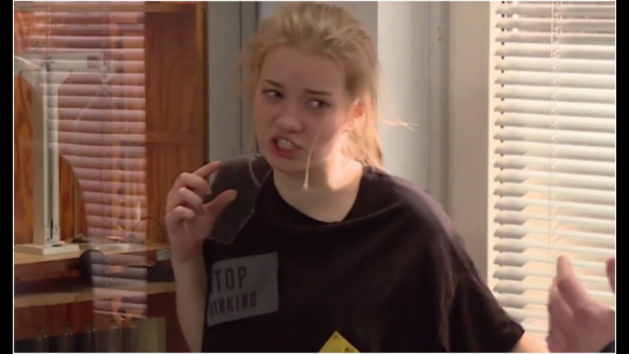 Uczennica była pewna, że jej niedoszła morderczyni uciekła z więzienia [Szkoła odc. 411]