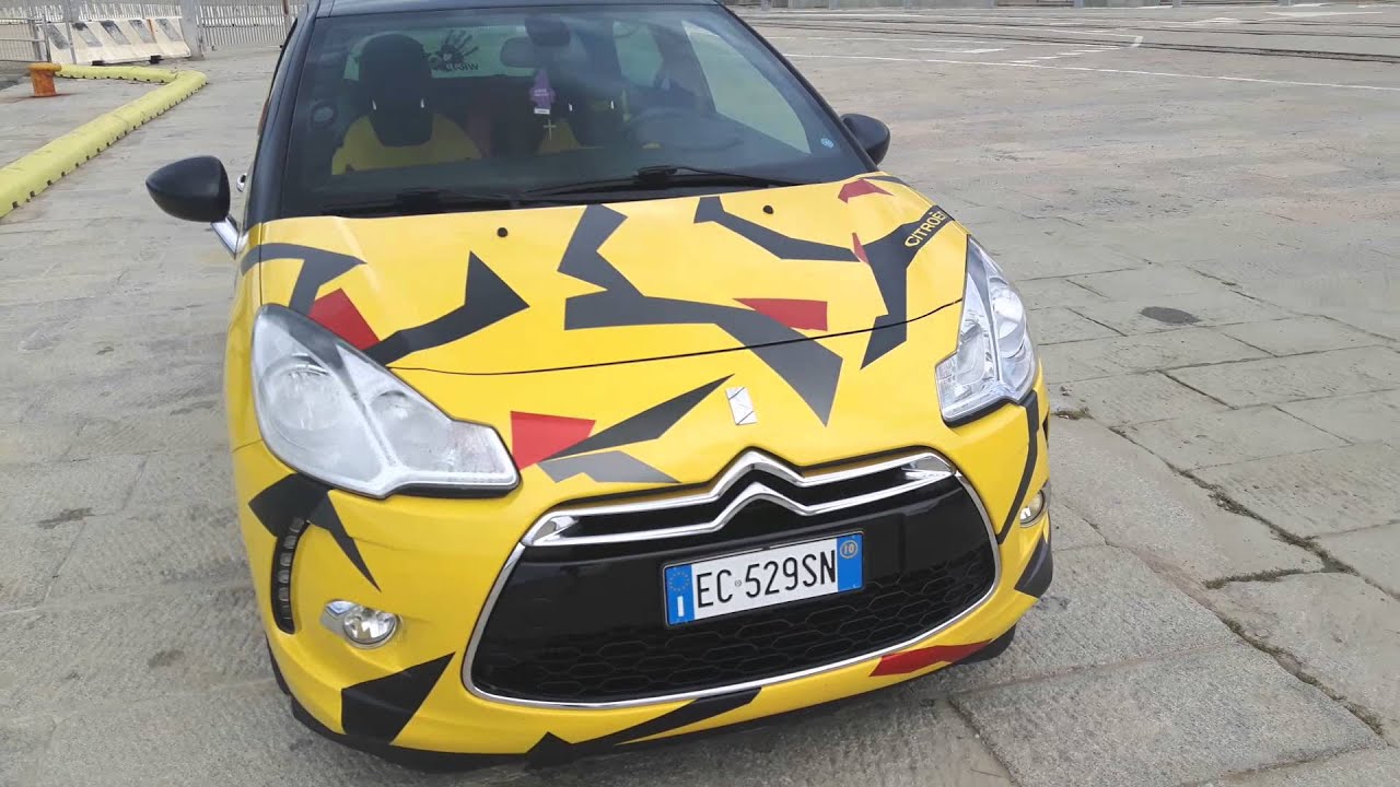 Super Citroën ds3 tetto calotte e spoiler carbonio e camouflage nero ...