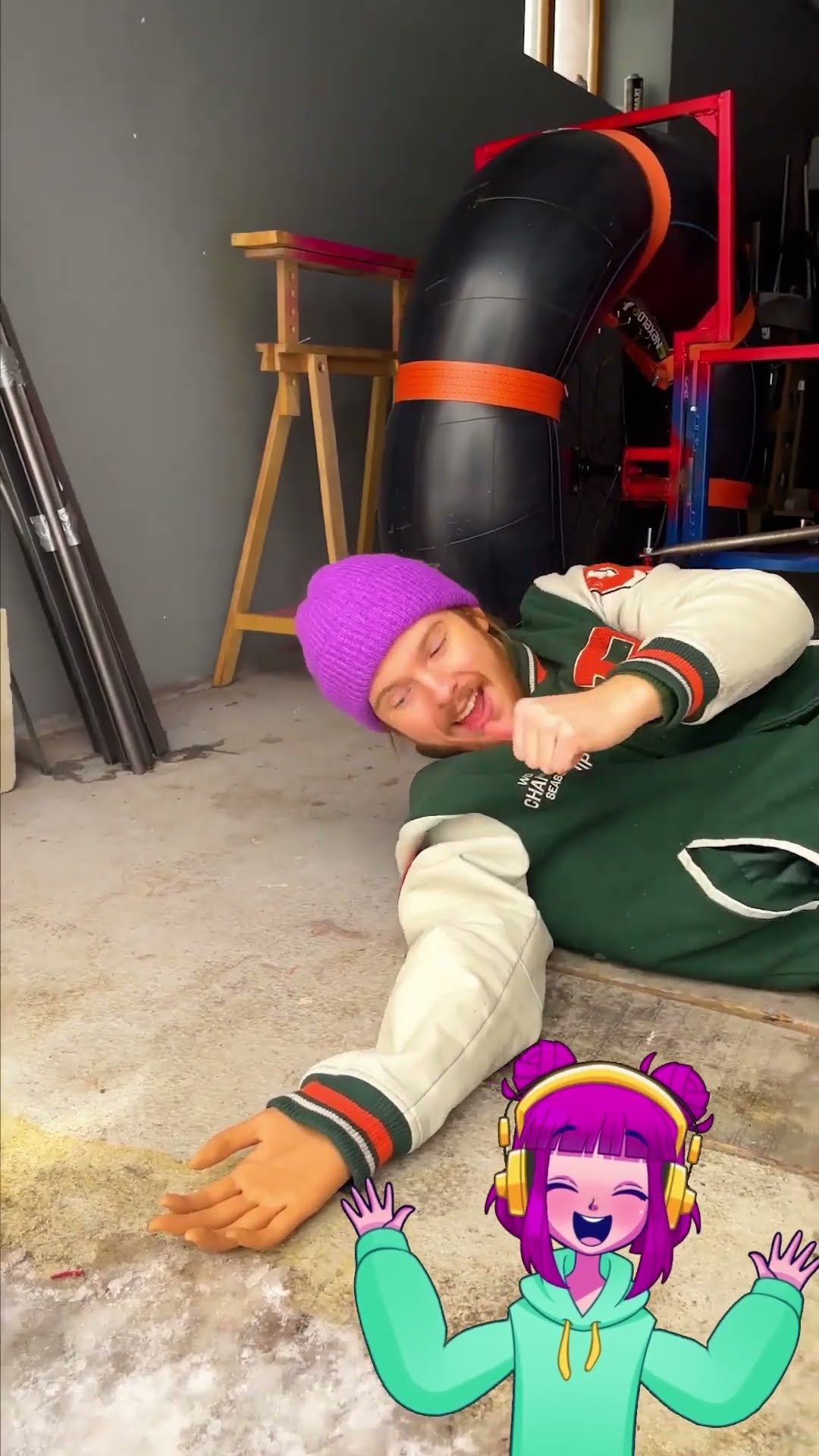 Garage Door Prank with a Fake Hand ? #prank