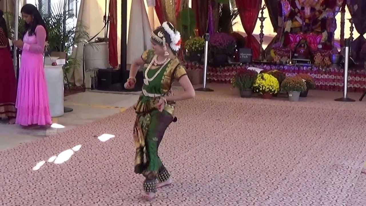 Mahaganapathim manasa smarami  Bharatanatyam by Sobiya Sudeep