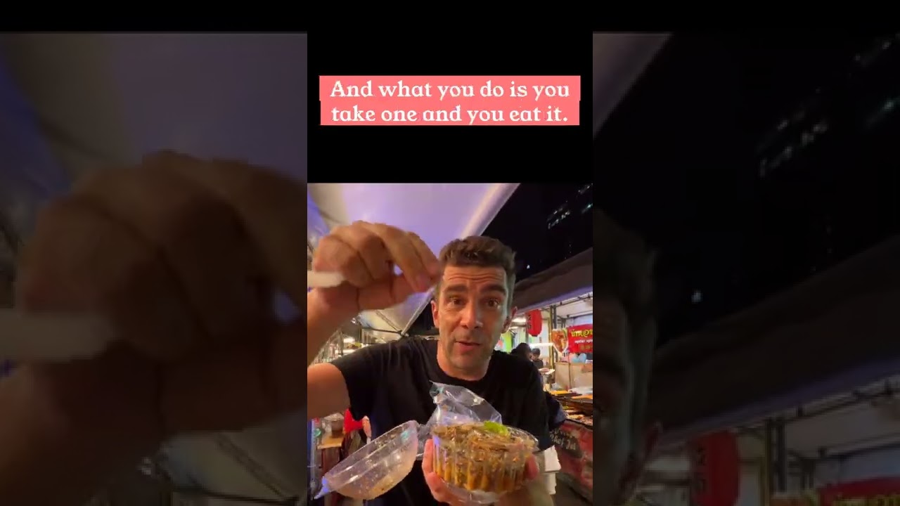 Eating LIVE shrimp in Bangkok! 🇹🇭