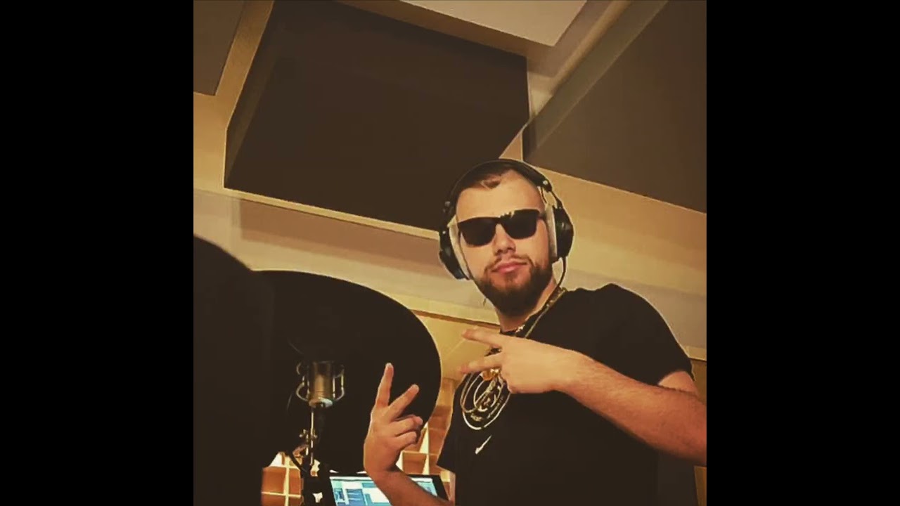 Rapper Leonard Kurtishaj KING LK im Gorilla Tonstudio bei Master Mike 20.April 2022 DT 770 Pro Yeah