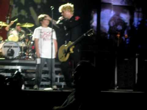 Billie Joe and Jakob During East Jesus Nowhere Live At The LG Arena