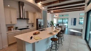 Se Vende Hermosa Casa de 3 Dormitorios 3.5 Baños en area Doctor Phillips en Orlando, Florida 32819
