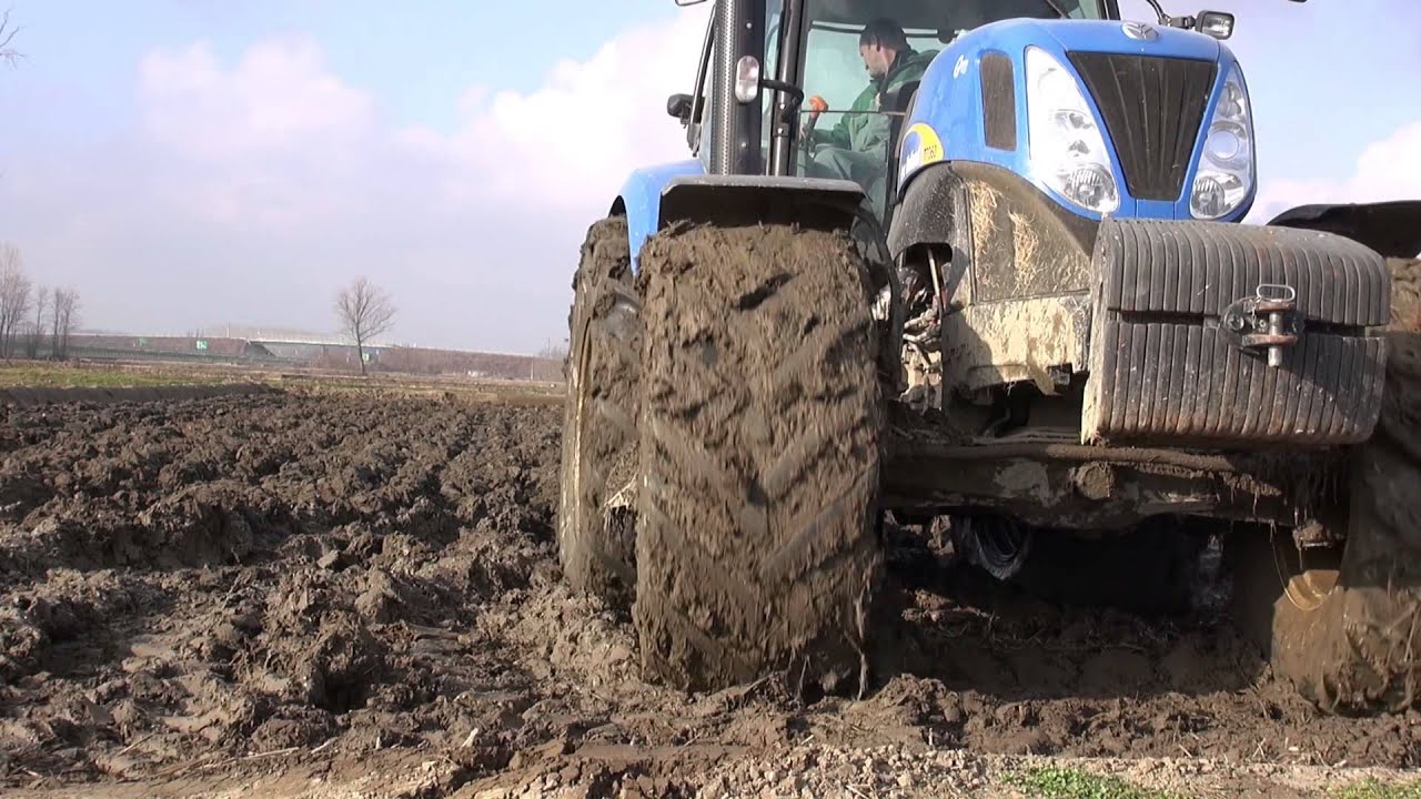 POUGHING 2014 - NEW HOLLAND T7060 Power Command + LEMKEN VariOpal 7