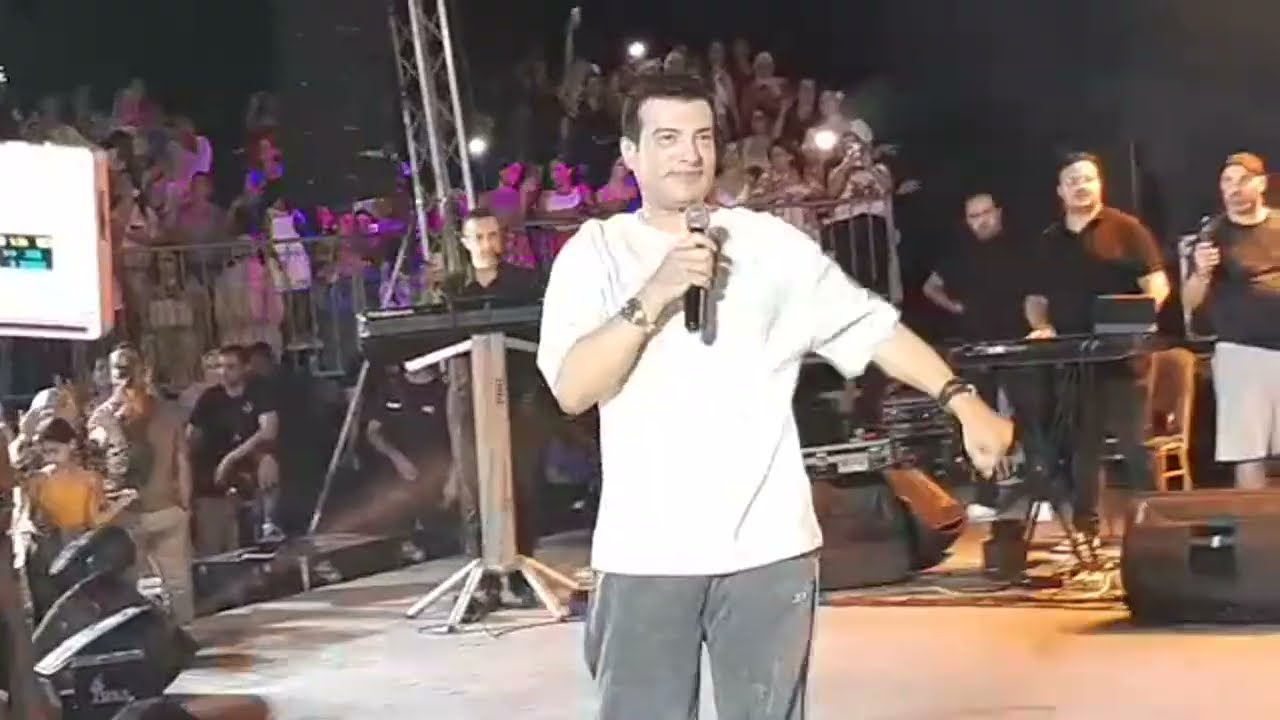 مباشر: حفل إيهاب توفيق في مهرجان قرمبالية #الشارع_التونسي