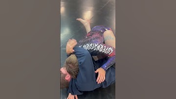 Easy closed guard sweep after you broke down their posture 🤙🏻