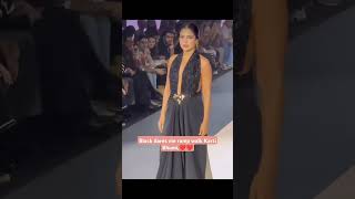 Confidence ke sath rape walk Kart Bhumi panvelkar❤️🥰#bollywood #sorts