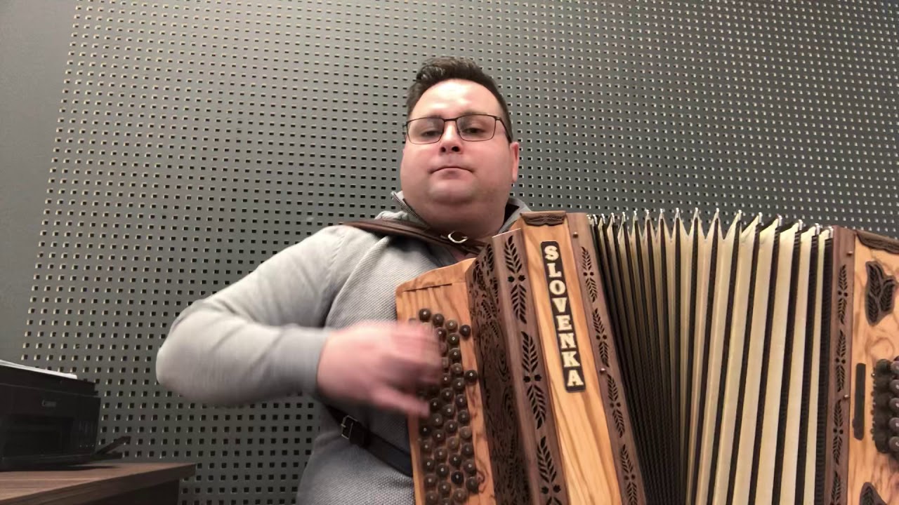 Ples pod zvezdami (Klemen Rošer) in harmonika Slovenka