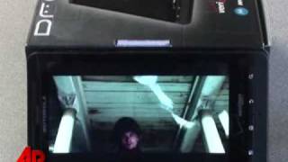 Review Droidx Great For Video, Clunky For Calls