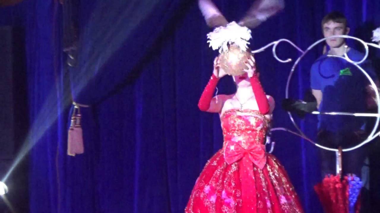 Любовь и голуби - цирк шапито. - YouTube