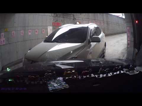 20170420_PM15:22中和公司華隆廣場B1車禍事件
