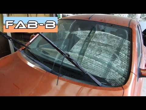 Vidéo: Comment changer le balai d'essuie-glace arrière sur une Nissan Micra ?