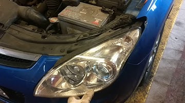 Hyundai I30 headlight removal
