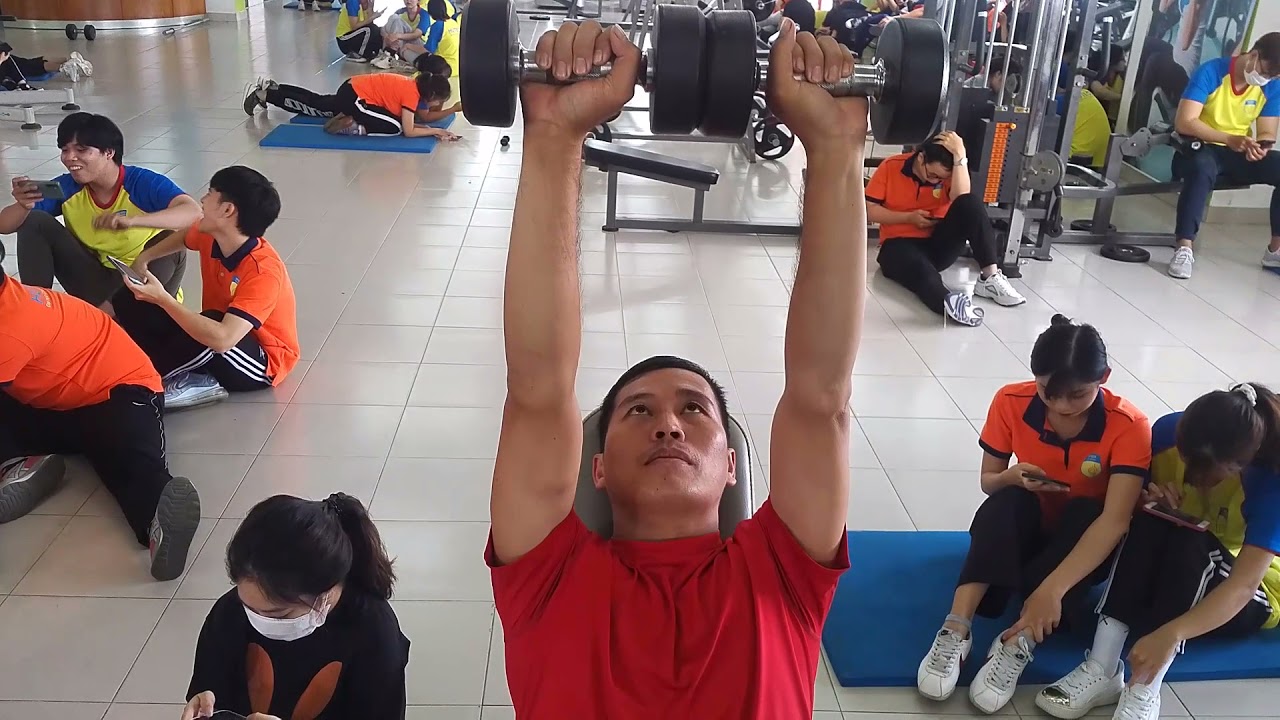Thầy Trần Văn ThanhCác bài tập cơ ngực của môn Gym Hutech