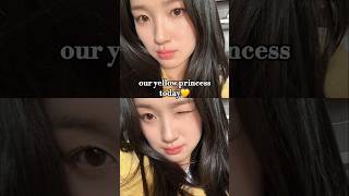 yellow girl new insta up💛 we ready to give you Baeksang popularity award 😘 #김혜윤 #kimhyeyoon